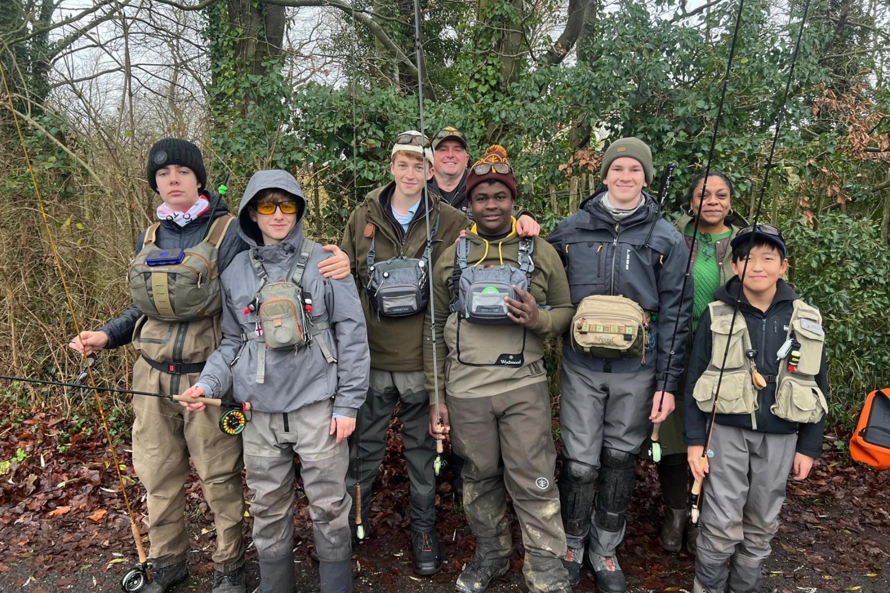 U18 Riverbank team ready for weekend training on the River Prover, prepared for tough winter conditions.